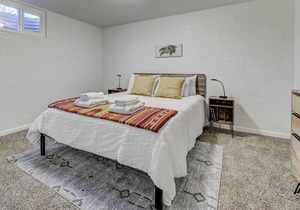 Private Room l Shared Executive Travel Home l Near Hospitals & SO MUCH MORE!