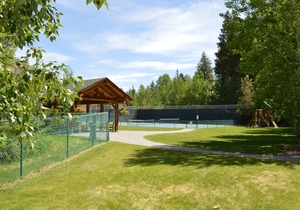 Prospector 171 - Walk to Ski Lifts and Hot Tub for Apres Ski