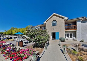 Put-in-Bay Poolview Condo #4