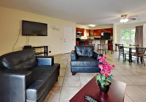 Put-in-Bay Poolview Condo #7