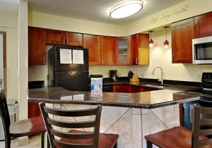 Put-in-Bay Poolview Condo #8