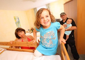 Quadruple Room C with WC and shower - Hotel Deutscher Hof