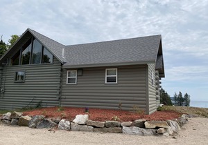 Quaint DownEast Cottage