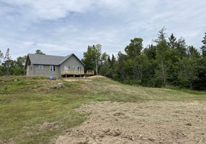 Quaint DownEast Cottage