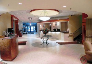 Quality Hotel & Suites At The Falls