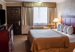Quality Inn and Suites Fife/Tacoma