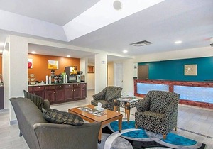 Quality Inn And Suites Centerv