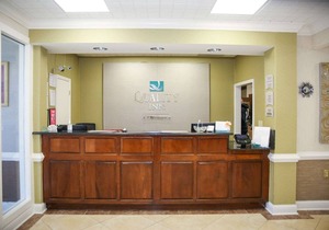 Quality Inn Fayetteville near Historic Downtown Square