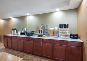 Quality Inn Near Pimlico Racetrack