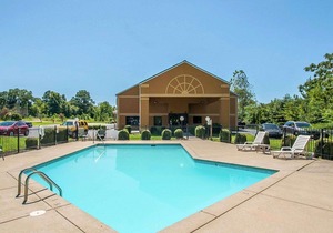 Quality Inn & Suites Centerville