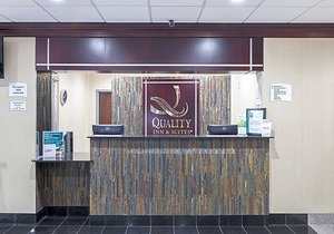 Quality Inn & Suites Cincinnati Downtown