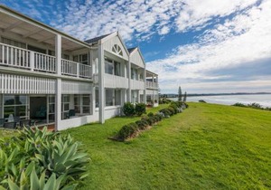 Quarterdeck 18