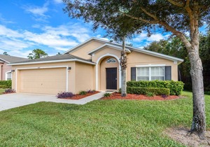 Quiet & Spacious Executive Spa Villa with Games Room 10 minutes from Disney