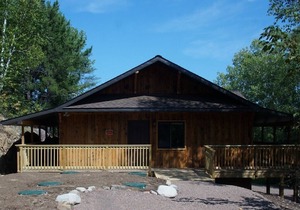 R2 Brand New Saganaga Lodge Family Room. Sleeps 4!