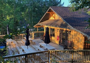 R2 Brand New Saganaga Lodge Family Room. Sleeps 4!