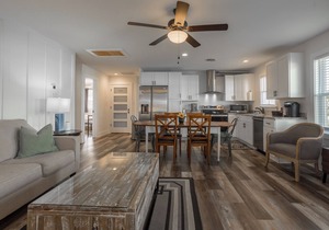 Recently Updated 3BR Condo Pet Friendly w/Parking