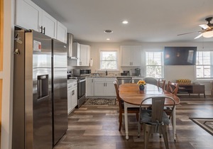 Recently Updated 3BR Condo Pet Friendly w/Parking