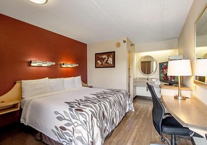 Red Roof Inn Akron