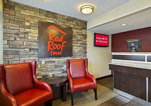 Red Roof Inn Charleston West - Hurricane, WV