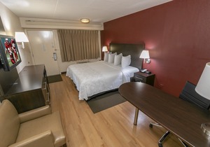 Red Roof Inn PLUS+ Chicago - Willowbrook