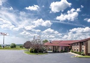 Red Roof Inn & Suites Hermitage