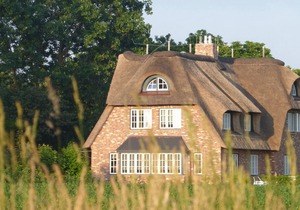 "Relax at Haus Mühlenblick: Your dream vacation at the North Sea!"
