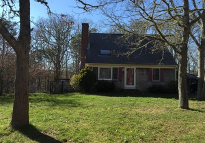 Relaxing, peaceful area close to beaches, downtown Chatham, and walking trails.