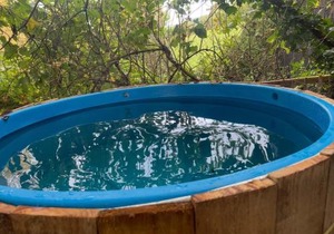 Remarkable Boultons Barn with hot tub