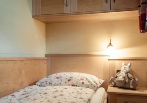 Residence Corn - Standard Apartment 14 with Mountain View, Jacuzzi, Wi-Fi & Balcony