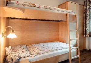 Residence Corn - Standard Apartment 7 with Mountain View, Jacuzzi, Wi-Fi & Balcony