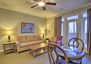 Resort-Style Condo on Golf Course with Pool Access