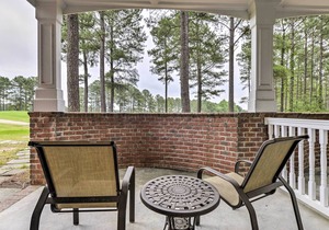 Resort-Style Condo on Golf Course w/ Private Pool!
