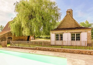 Restored farmhouse with private pool.