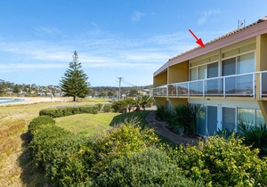 Retreat Beside The Beach - Unit Four