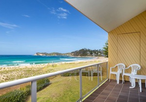 Retreat Beside The Beach - Unit Four