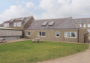 RHIW - 1 TY'N DON, pet friendly, with a garden in Abersoch