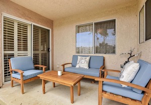 Ritz Pointe Condo w/ AC, gated, walk to Beach!