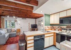 Riverbend 17 | 1 Bed, 1 Bath