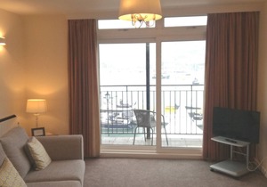 Riverside 2 - Two Bedroom Apartment, Sleeps 6