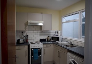 Riverside 2 - Two Bedroom Apartment, Sleeps 6