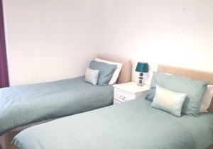 Riverside 2 - Two Bedroom Apartment, Sleeps 6