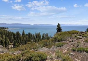 Rocky Ridge #28: 3 BR, 2 BA Condominium in Tahoe City, Sleeps 6