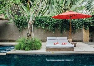 Romantic 1BR Beach Front Villa, Pabean Beach! 9Min Drive To Bali Safari! W/Pool!