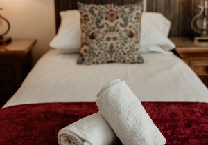 Room 4 Twin Room - The Wilson's Arms