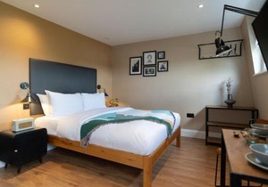 room2 London Hammersmith Townhouse