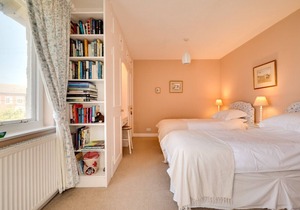 Rose Cottage - Two Bedroom House, Sleeps 4