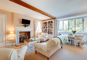 Rose Cottage - Two Bedroom House, Sleeps 4