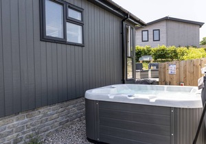 Rose Lodge, 21 Roadford Lake Lodges