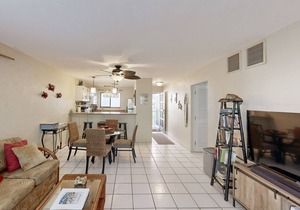Royal Kahili retreat with pool, hot tub, lanai, & elevator - near beach