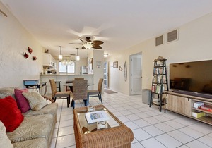 Royal Kahili retreat with pool, hot tub, lanai, & elevator - near beach